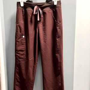 FIGS black Kade style pants. Worn twice. XS petite. Smoke free home